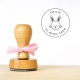 tampon rond en bois personnalisé lapin