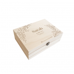 Petit coffret de naissance personnalisé modèle végétal en bois