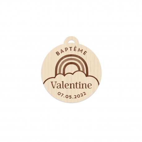 Étiquettes baptême personnalisables en bois arc-en-ciel
