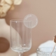 Marque-places sur verre mariage minimaliste et chic