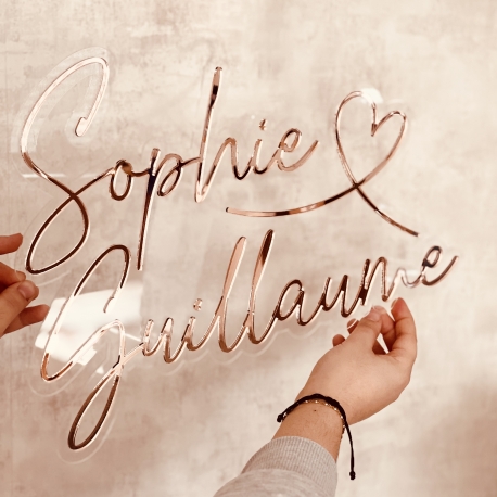 Enseigne prénoms style néon miroir rose gold, décoration originale mariage