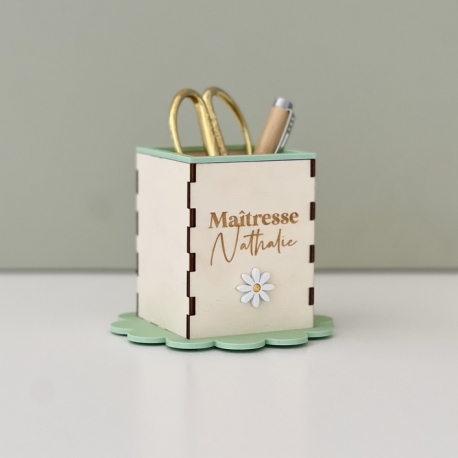 Pot à crayons en bois à personnaliser pour maîtresse, nounou ou crèche