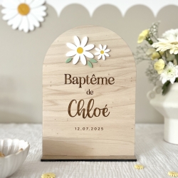 Panneau d'accueil sur socle baptême marguerite, décoration de table
