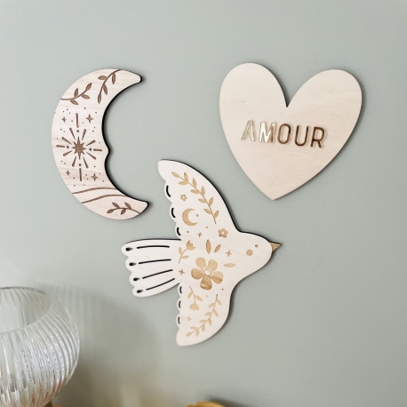 Composition murale en bois oiseau, lune et coeur
