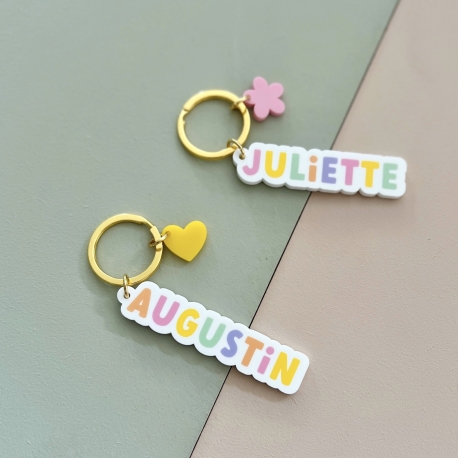 Porte-clé prénom multicolore à personnaliser cartable enfant