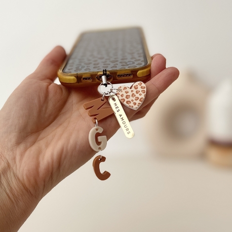 Bijou de téléphone grigri, cadeau maman à personnaliser
