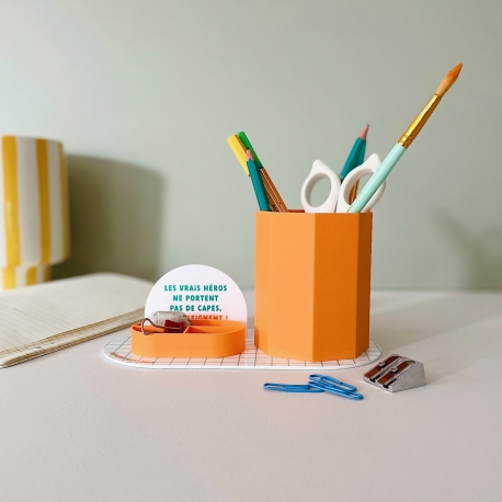 Set de bureau coloré et personnalisé, cadeau maître