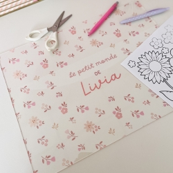 Sous-main enfant à personnaliser, fourniture de bureau fleuris